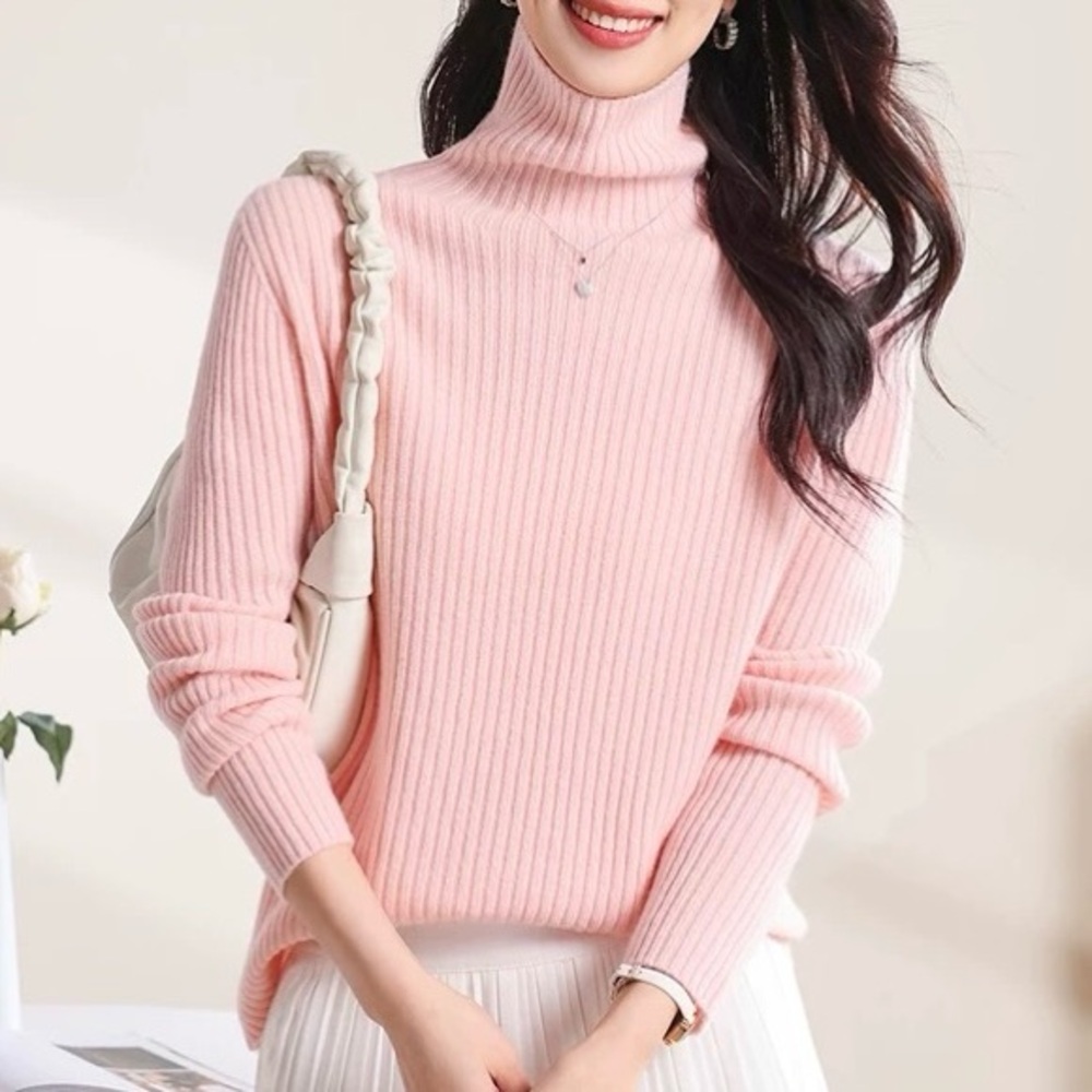100% Wool Pink Ribbed Sweater